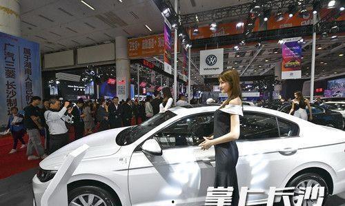 娱乐吃瓜酱买车,揭秘明星们的豪华座驾