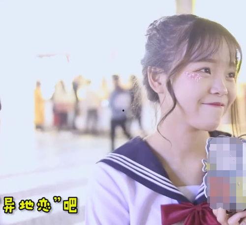 娱乐吃瓜酱异地恋拍照,娱乐吃瓜酱的创意拍照大揭秘