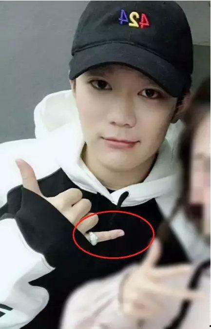 娱乐吃瓜君小鸡嘴明星